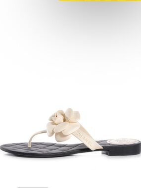 AUTHENTIC CHANEL WHITE CAMELLIA FLOWER BLACK QUILTED JELLY FLIP FLOP SANDALS 36